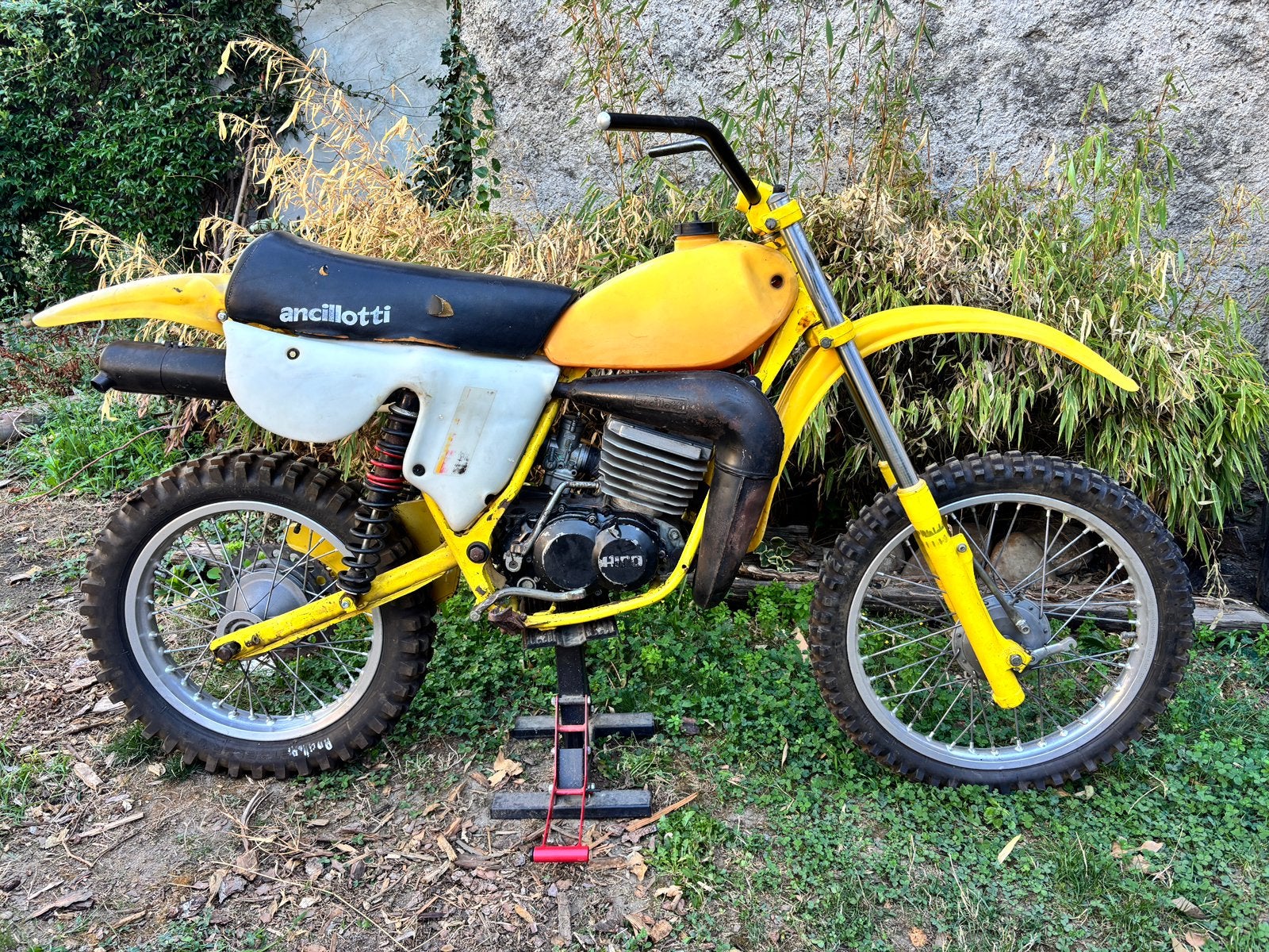 Ancilotti 250 cross hiro, Motos, Enlèvement