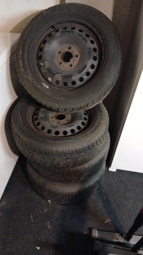 Stalen velgen met winterbanden, Ophalen, Winterbanden, Velg(en)