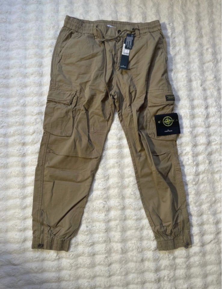 Stone Island Cargo Kaki – Taille 36 – Neuf avec étiquette, Enlèvement ou Envoi, Neuf, Taille 48/50 (M), Autres couleurs