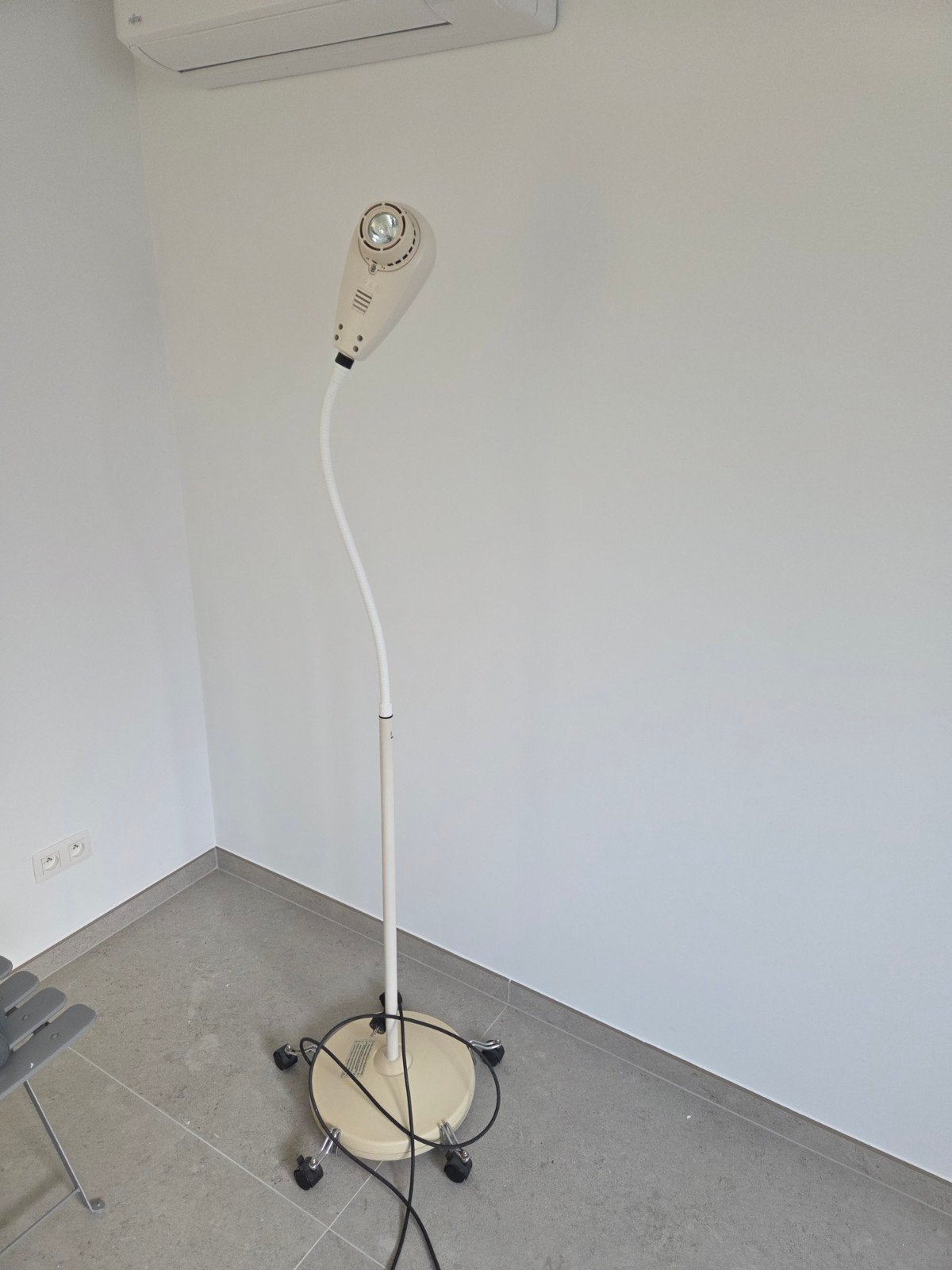 Medisch onderzoekslamp Welch Allyn., Enlèvement