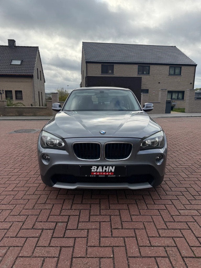 BMW X1 xDrive18d, Euro 5, https://public.car-pass.be/vhr/c334e886-0caf-4109-a0b0-798ebfff61d7, Bedrijf, Zilver of Grijs