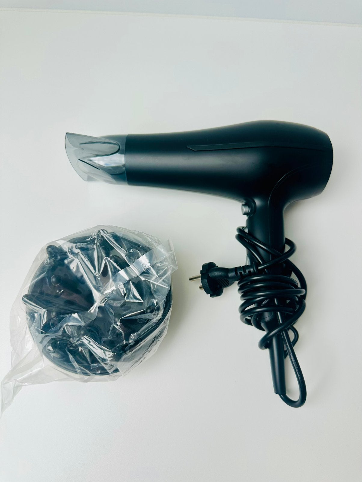 Sèche-cheveux - 6 mois - 2300 watts - presque neuf, Enlèvement ou Envoi, Comme neuf