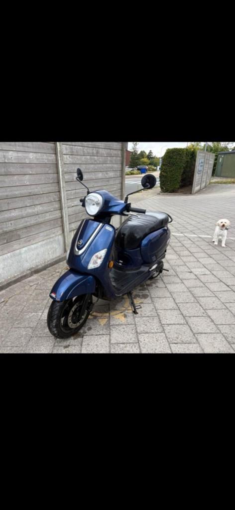 Mooie scooter, Ophalen, Zo goed als nieuw