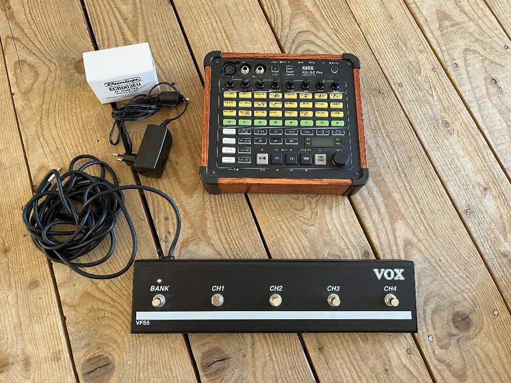 Boite à rythme Korg KR 55 Pro + footswitch VFS5, Musique & Instruments, Modules de son, Enlèvement, Comme neuf, Korg