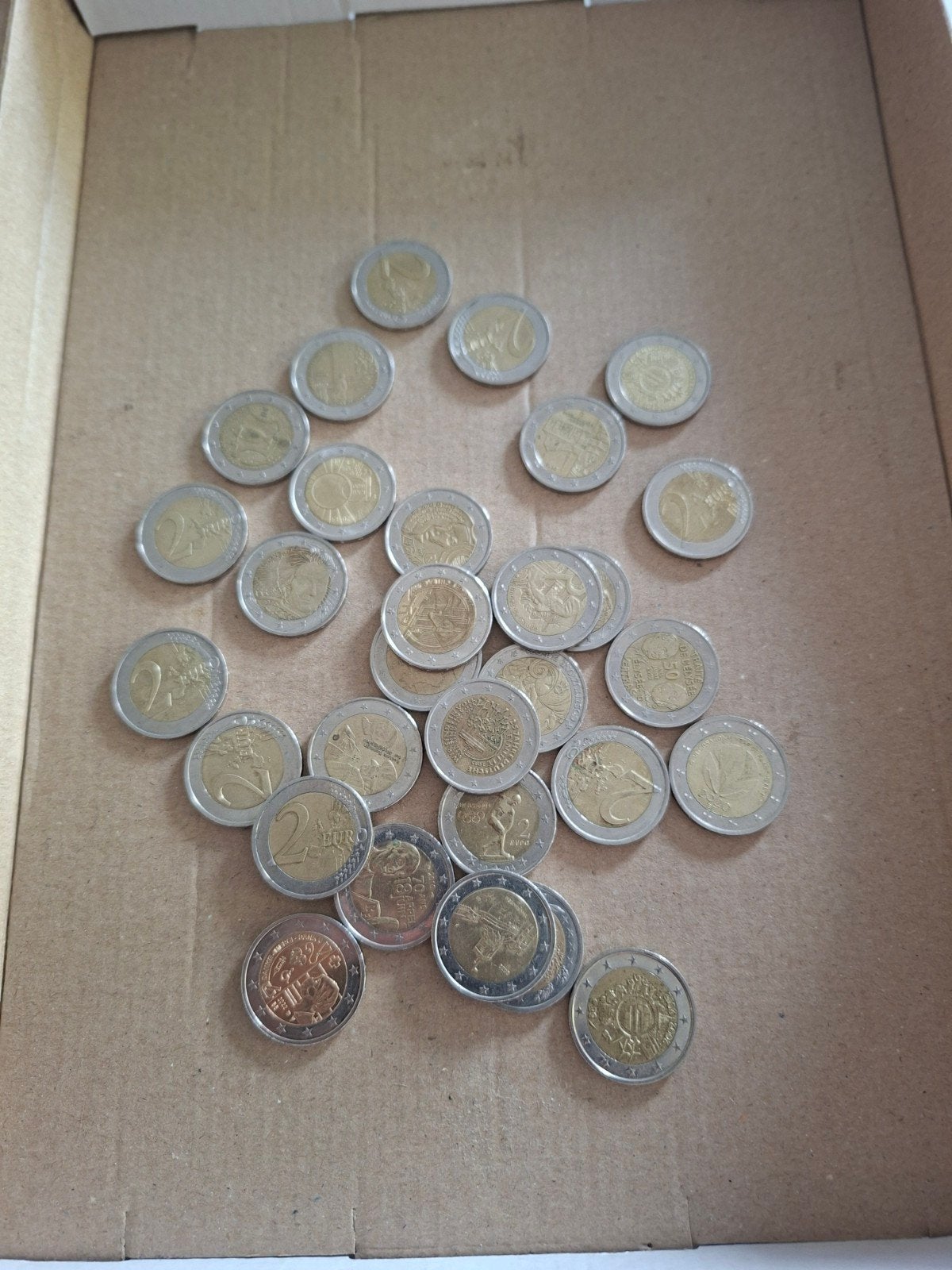 30 verschillende 2 euro herdenkingsmunten, Ophalen of Verzenden