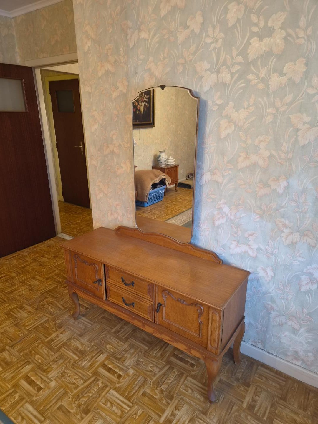 Klassieke houten kaptafel met grote spiegel – schadevrij, Ophalen