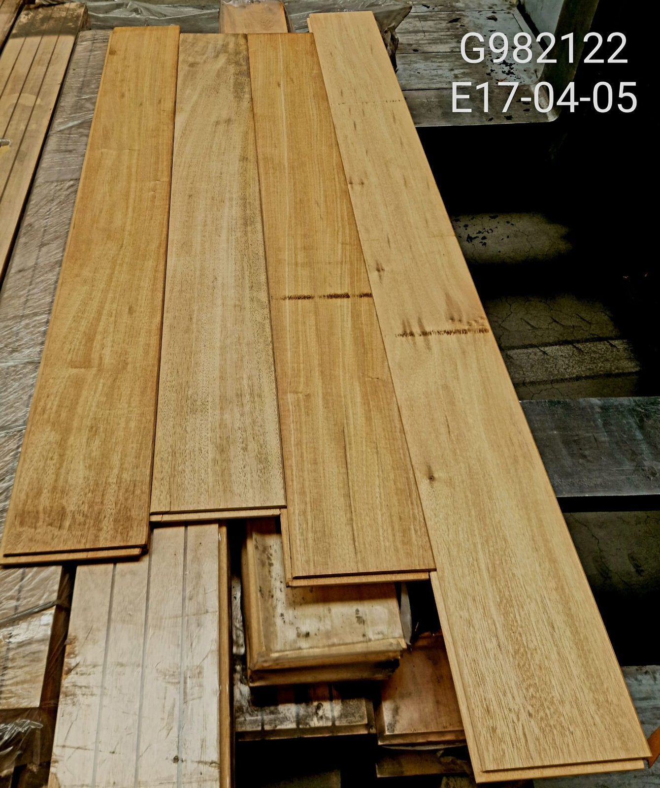 Planches de bois dur massif, Enlèvement, Neuf, Bois dur