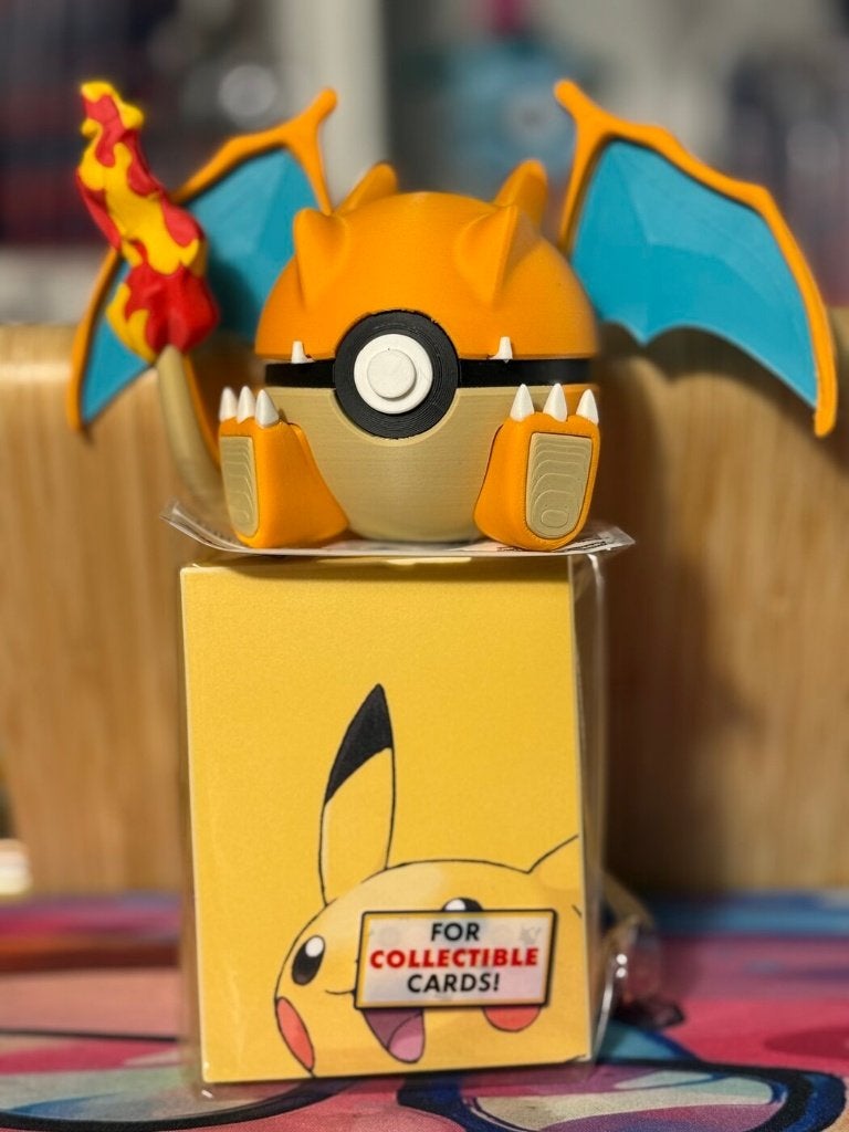 Lot Pokeball 3D Dracaufeu + Deck Box Pokemon 100 cartes, Enlèvement ou Envoi, Neuf, Autres types