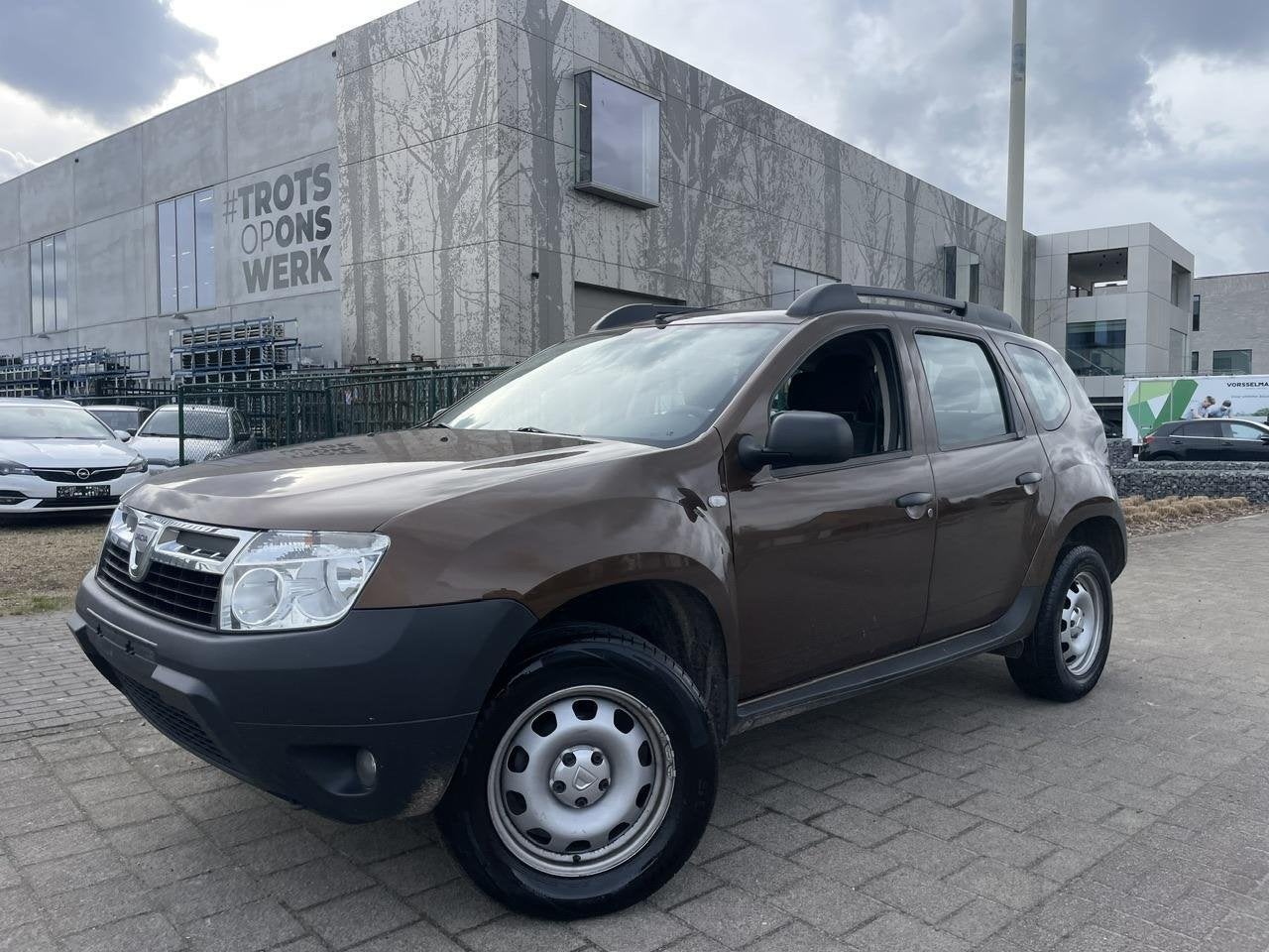 Dacia Duster 1.6 Benzine | 1200 kg Trekhaak | 1 JAAR GARANTI, Auto's, 105 pk, Gebruikt, 1225 kg, 4 cilinders