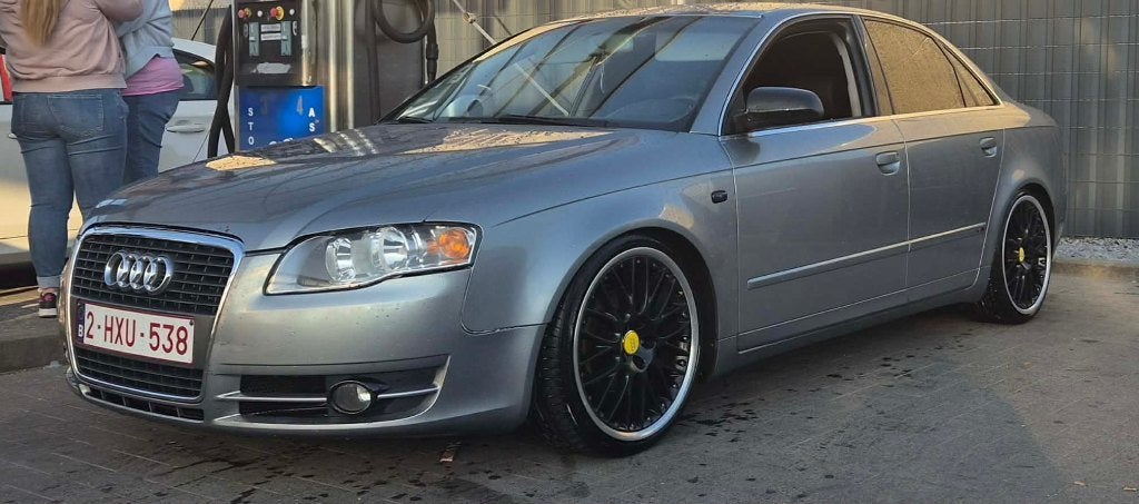 Audi A4 B7, Voorwielaandrijving, Zwart, 4 cilinders, A4