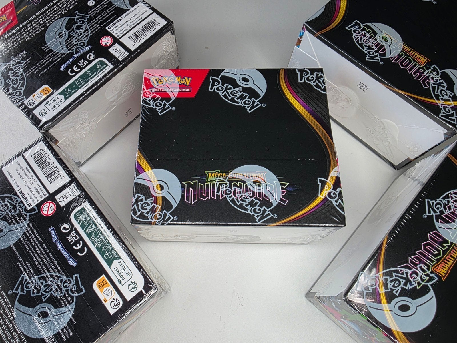 1 Pokemon Night Black Display ME05 nieuw verzegeld! 5, Ophalen of Verzenden, Nieuw, Boosterbox, Foil