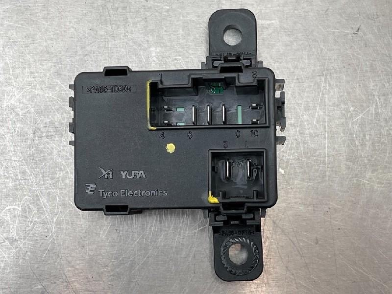 RELAIS Hyundai iX35 (LM) (01-2009/12-2015) (|919401H510|), Auto-onderdelen, Gebruikt, Hyundai