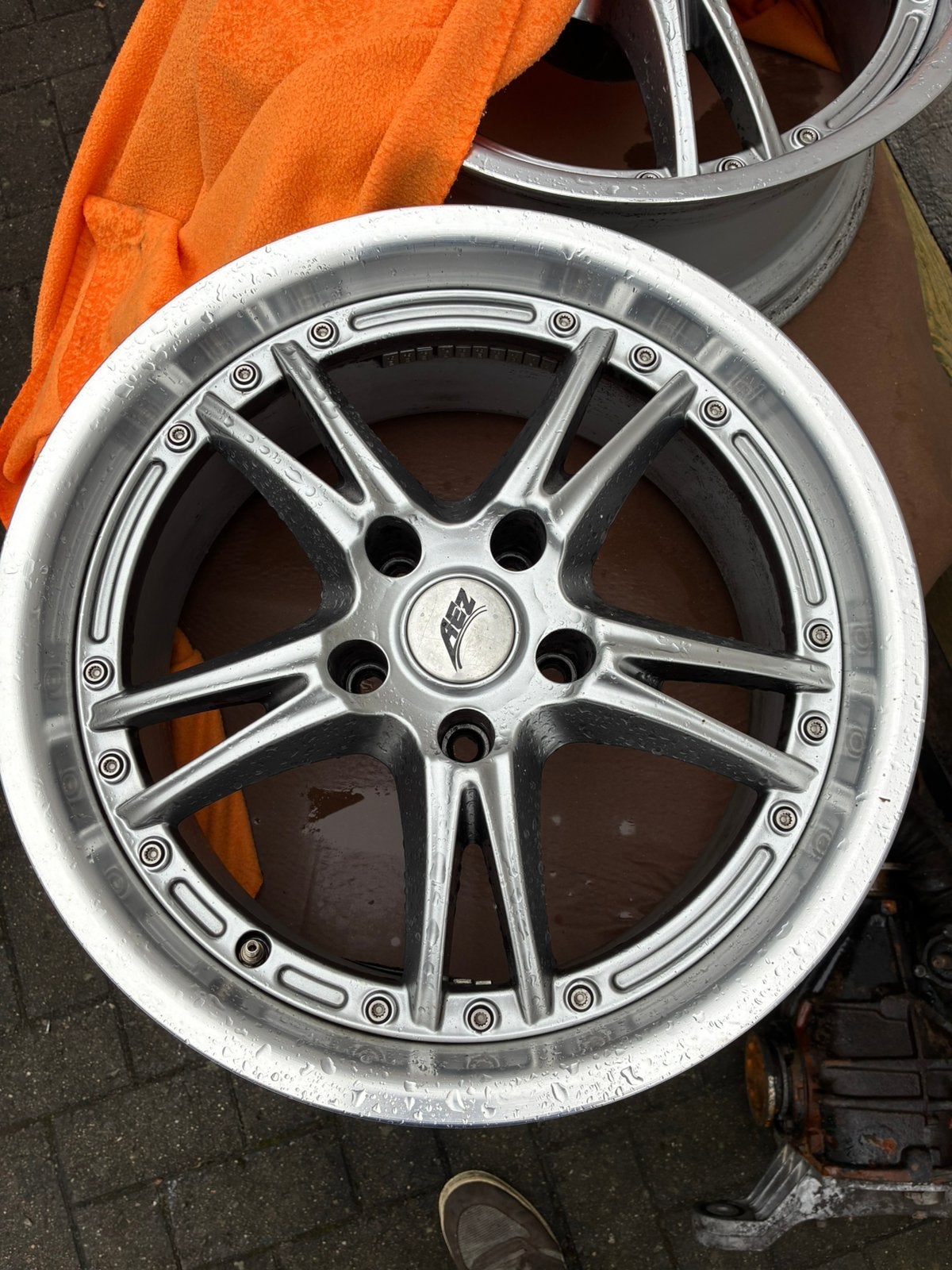 Aez ares aa, Ophalen, 18 inch