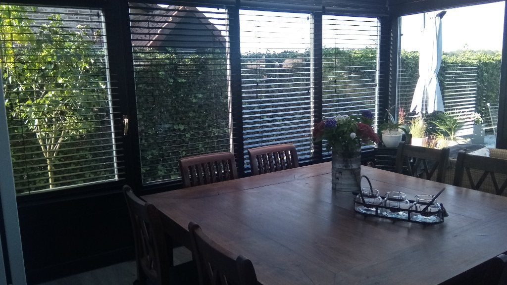 tafel eik vierkant 150 x150 cm met 8 stoelen, Huis en Inrichting, Ophalen, Gebruikt, Vijf personen of meer, 100 tot 150 cm