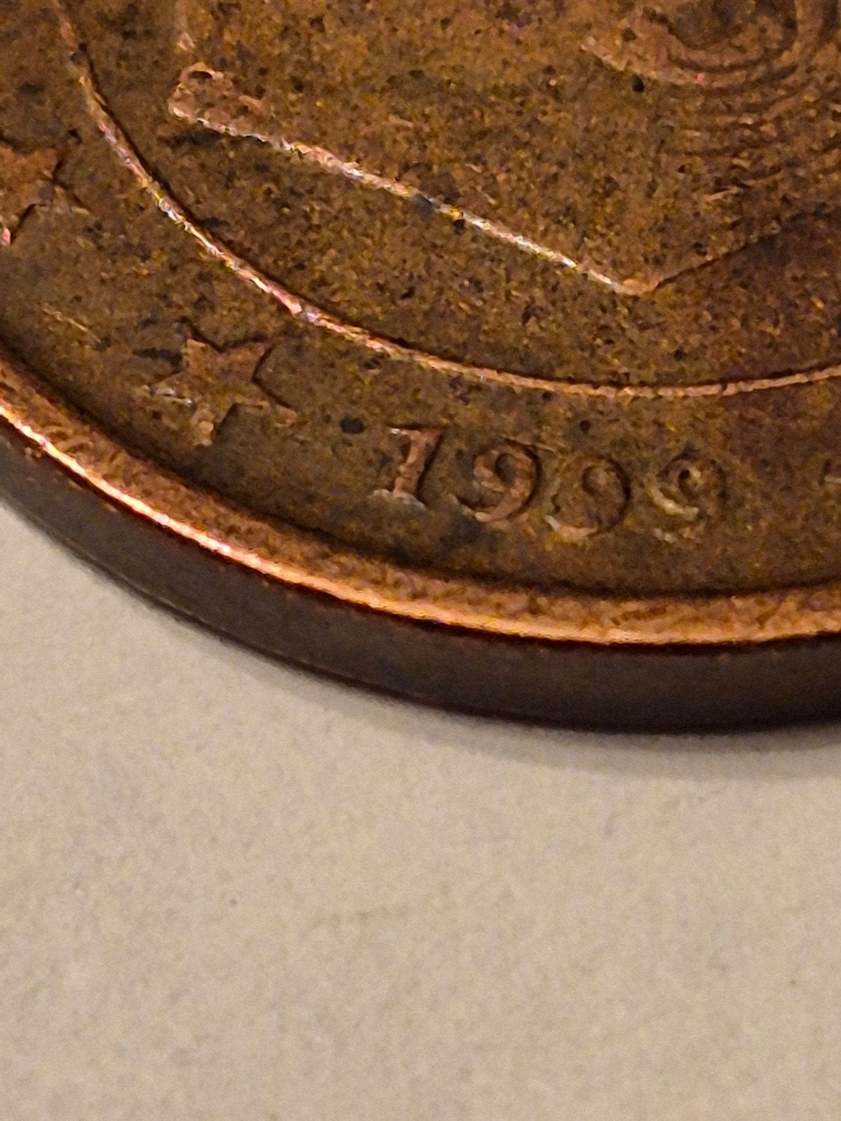 Zeldzame 5 cent met misslag in 1999 in voorlaatste 9, Postzegels en Munten, Ophalen of Verzenden, Losse munt