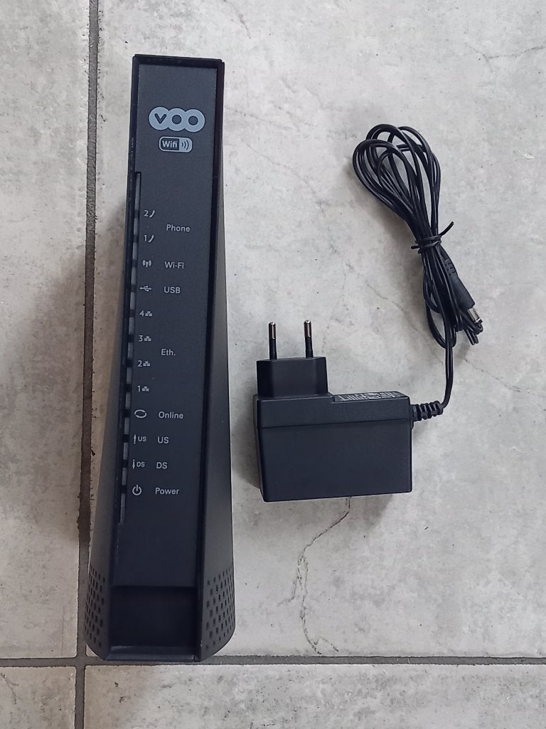 modem VOO Technicolor super etat, Informatique & Logiciels, Enlèvement ou Envoi, Comme neuf, Routeur avec modem, VOO