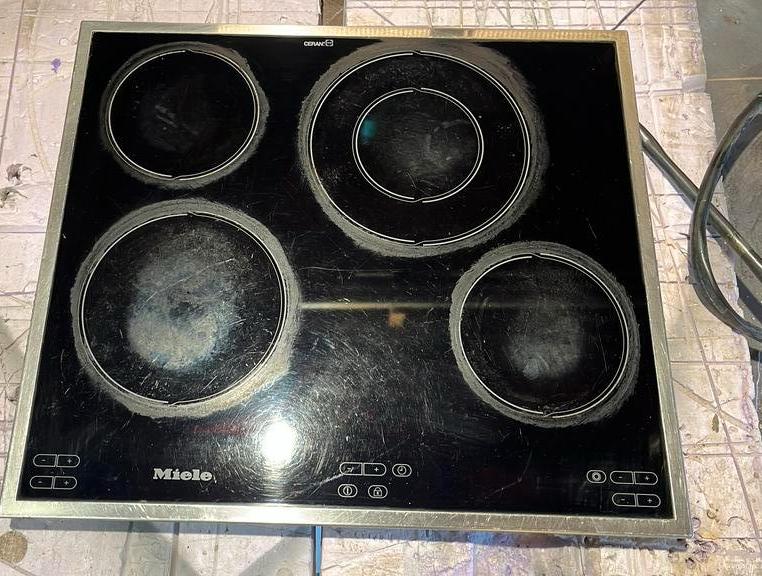 Miele vitrokeramische kookplaat KM530, Electroménager, Tables de cuisson, 4 zones de cuisson, Encastré, Halogène, Enlèvement