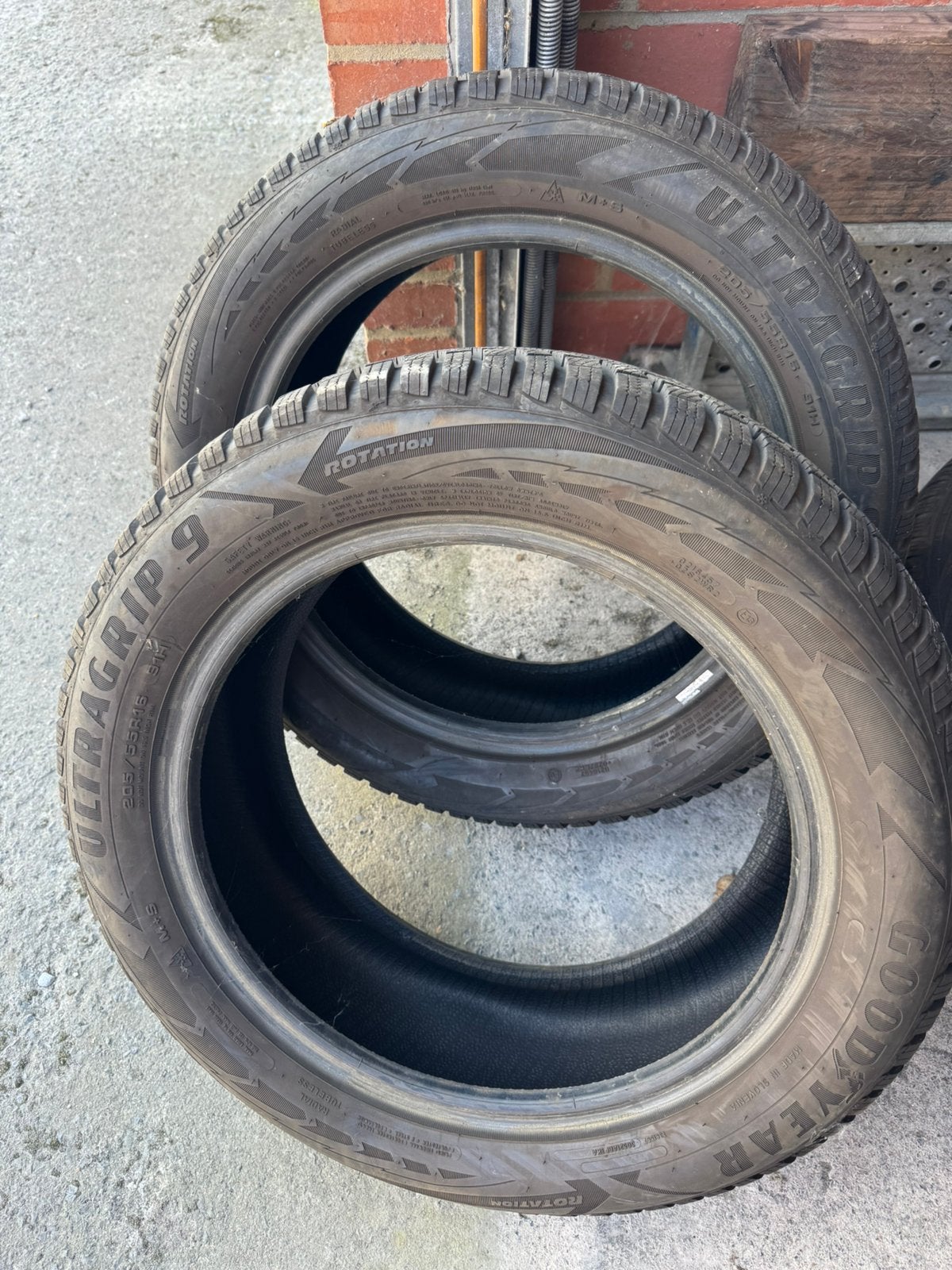 Pneu 205/55 R16 M+S, Enlèvement, Utilisé, BMW