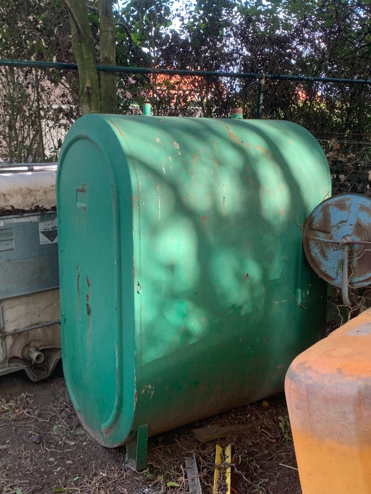 Mazouttank met pomp om te tanken, Ophalen