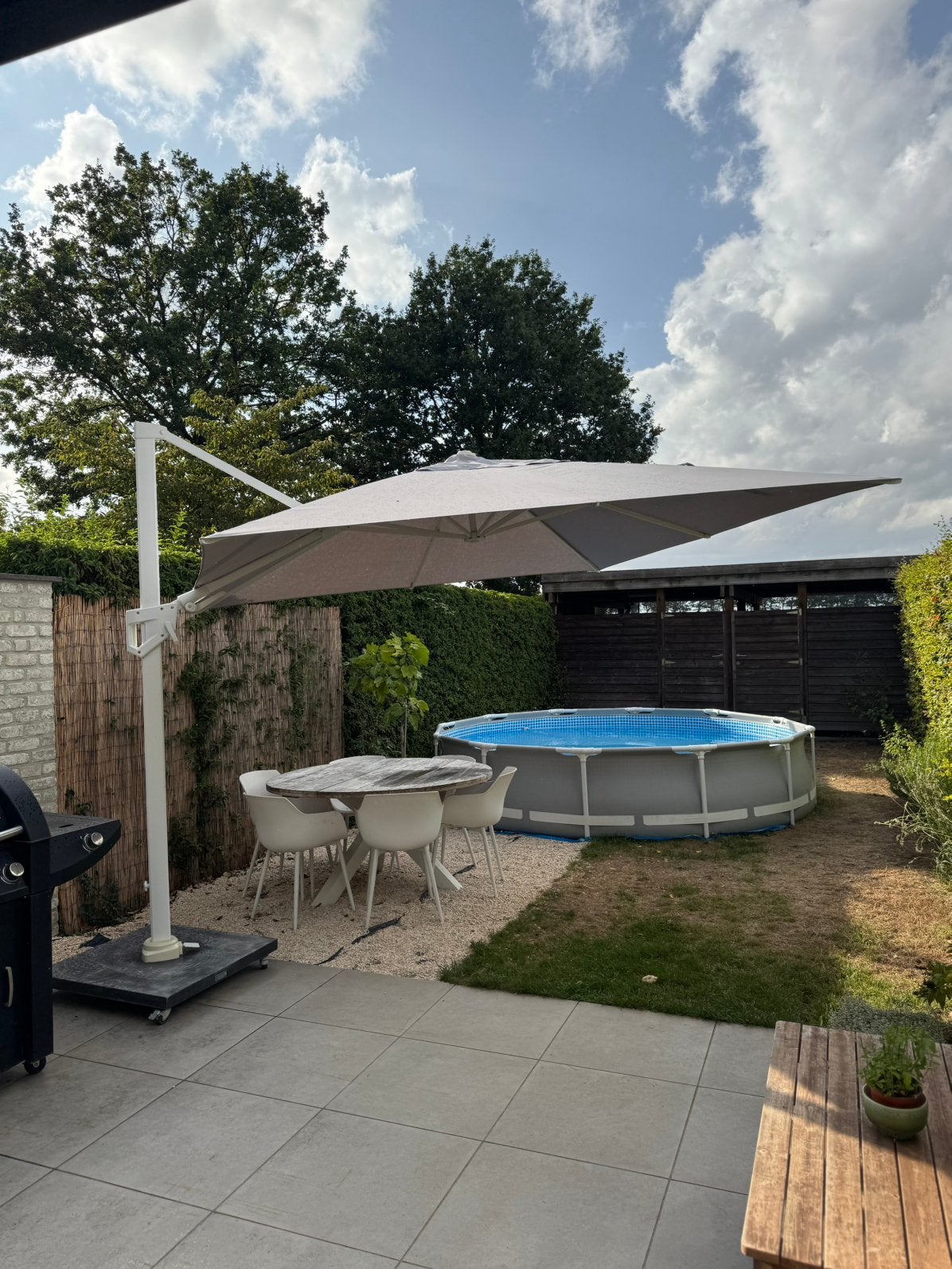 Parasol met voet, Enlèvement, Comme neuf