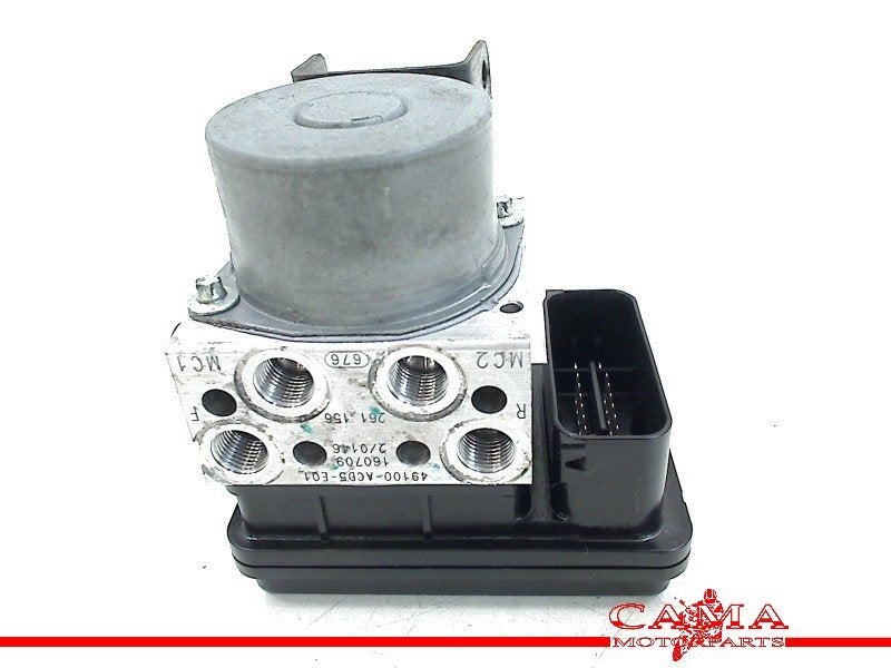 ABS POMP Kymco X-Town 300 2016-2020 W11000 (01-2016/12-2020), Dhr. S. di Majo, Gebruikt, Info@cama-motorparts.nl, P.J. Troelstraweg 8 8
3144 CX  MAASSLUIS, NL