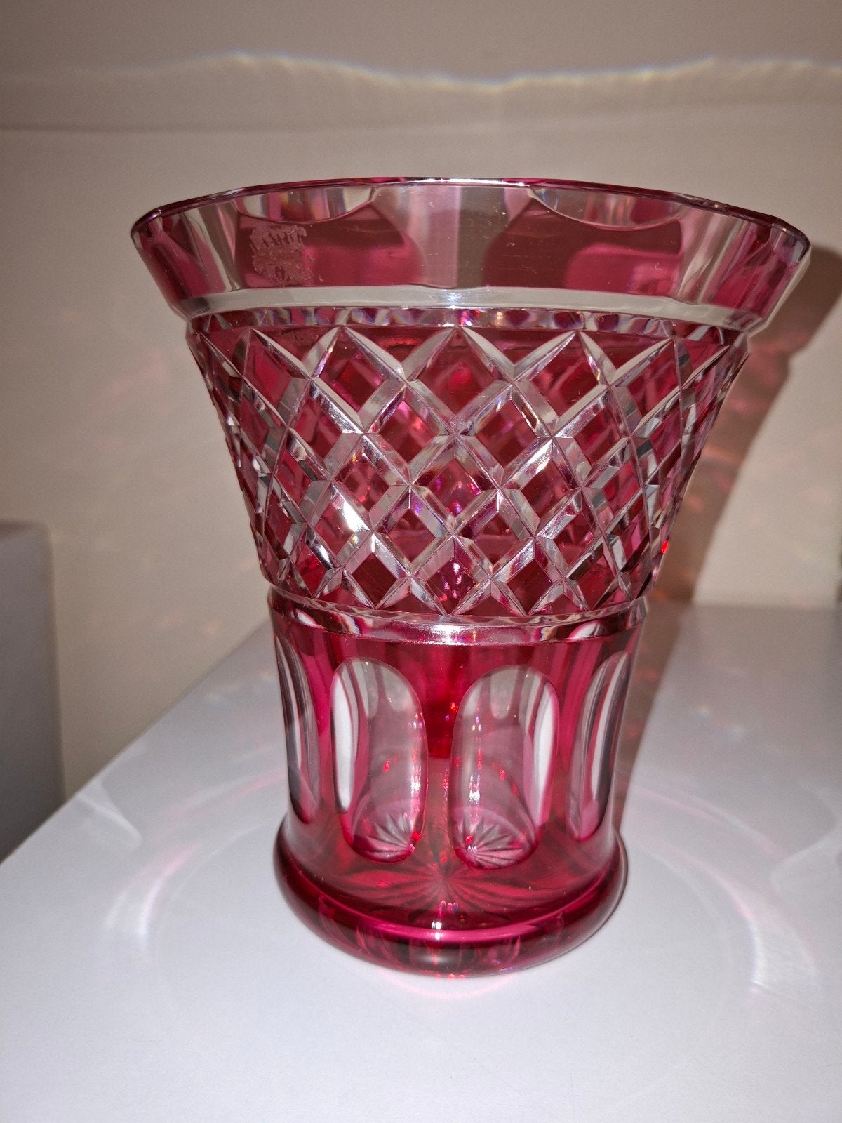 vase rose/fuschia val st Lambert et un soliflore jaune/ vert, Enlèvement