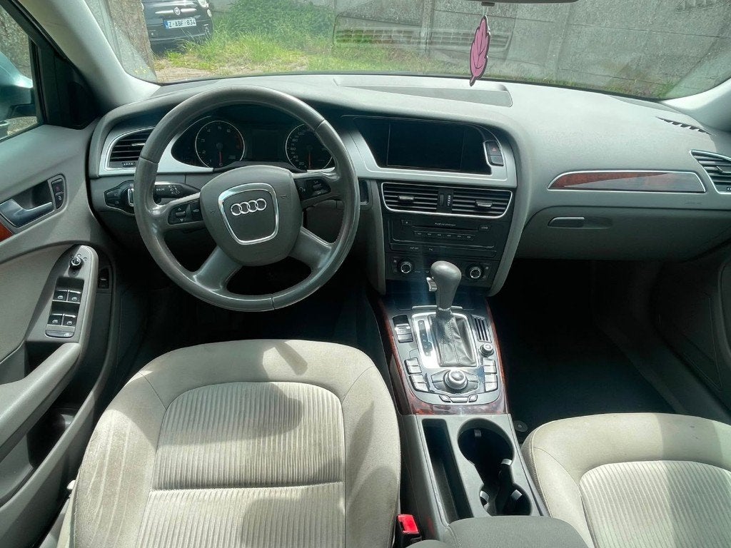 Audi A4 1.8TFSI Automaat Euro 5. Klaar om in te schrijven., Auto's, 4 cilinders, A4, Bedrijf, Grijs