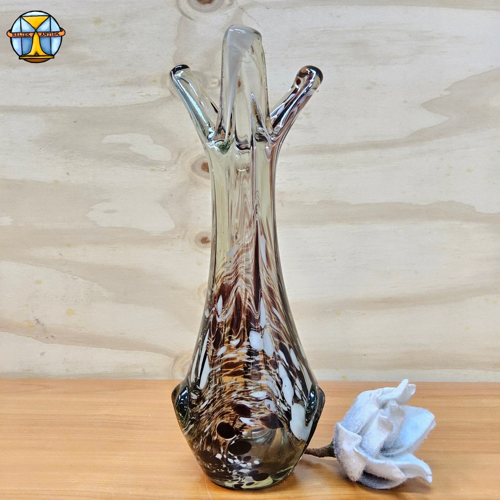 Vintage Murano glazen vaas, amber/wit gespikkeld Finger vase, Ophalen of Verzenden, Minder dan 50 cm, Rood, Glas