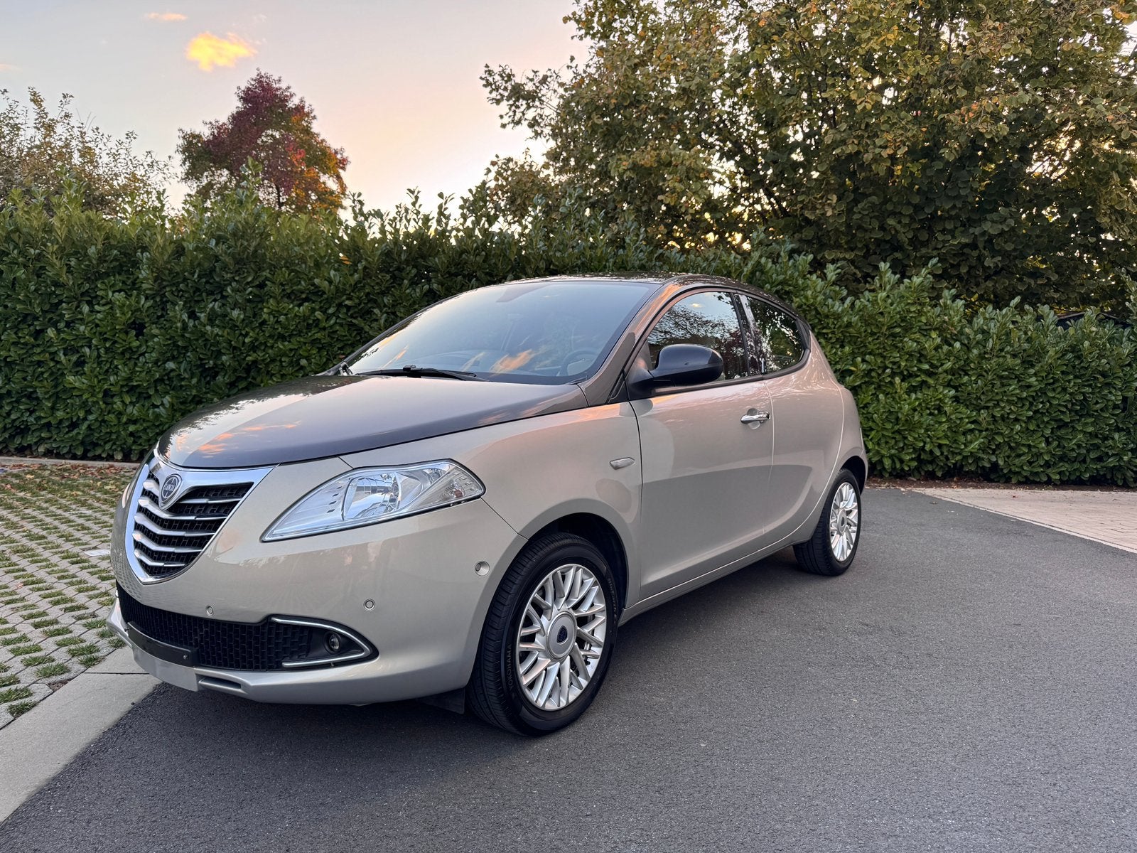 Lancia Ypsilon 0.9 automaat *eerste eigenaar, Auto's, Stof, Overige kleuren, 875 cc, 5 zetels