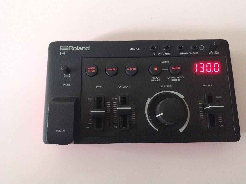 Roland Aira E-4 voice modulator, Ophalen of Verzenden, Zo goed als nieuw, Multi-effect