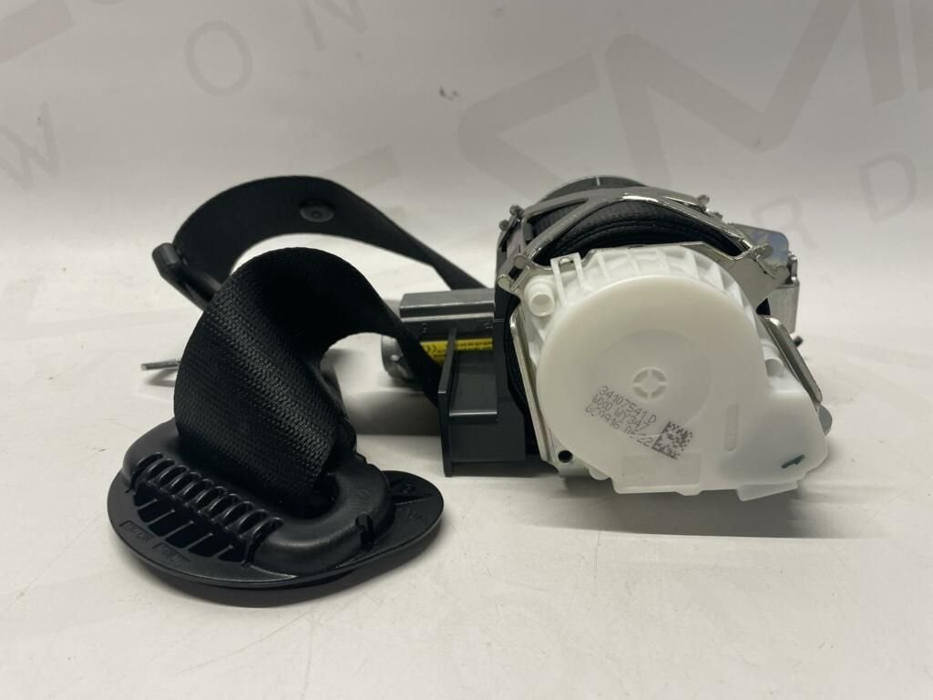Gordelgeleider rechtsvoor zwart BMW F30/F80 34107541, -, Utilisé, -, Enlèvement ou Envoi