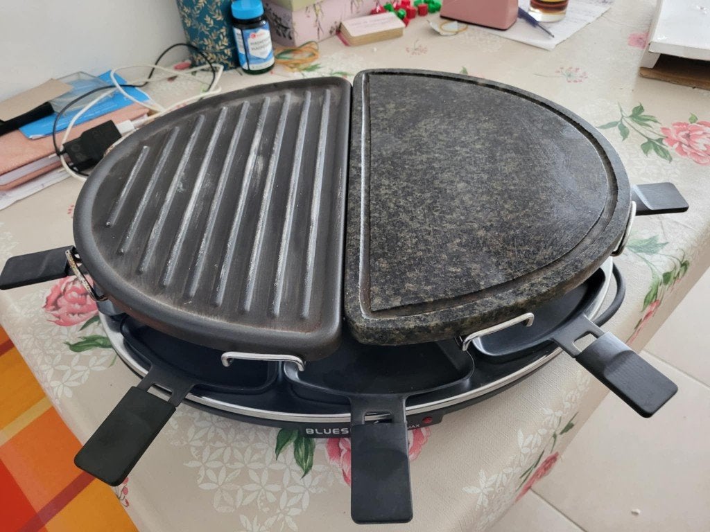 Appareil à raclette et pierrade, Electroménager, Appareils à gourmet, Enlèvement, Comme neuf, 8 personnes et plus