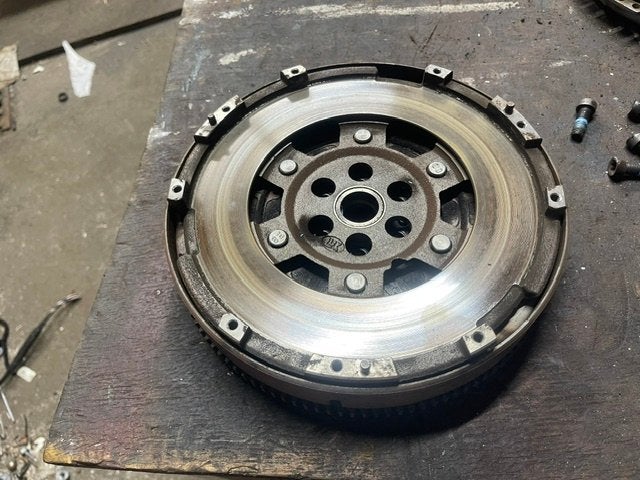 VOLANT MOTEUR BI-MASSE 180pk Abarth 500 / 595 / 695, Taurusavenue 1
2132 LS  Hoofddorp, NL, Webaccessibility@stellantis.com, Stellantis N.V.