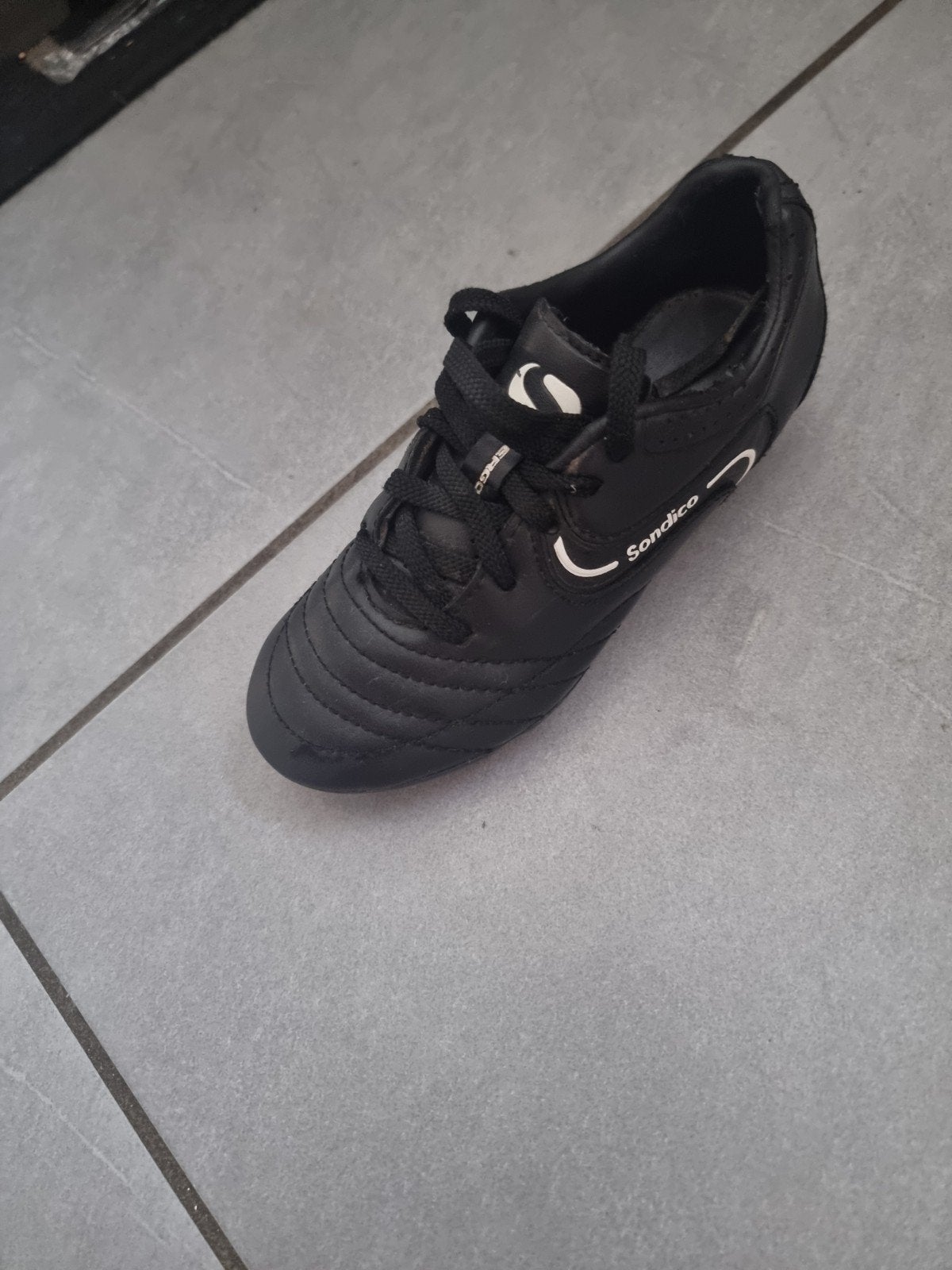 Chaussures de foot, Enlèvement