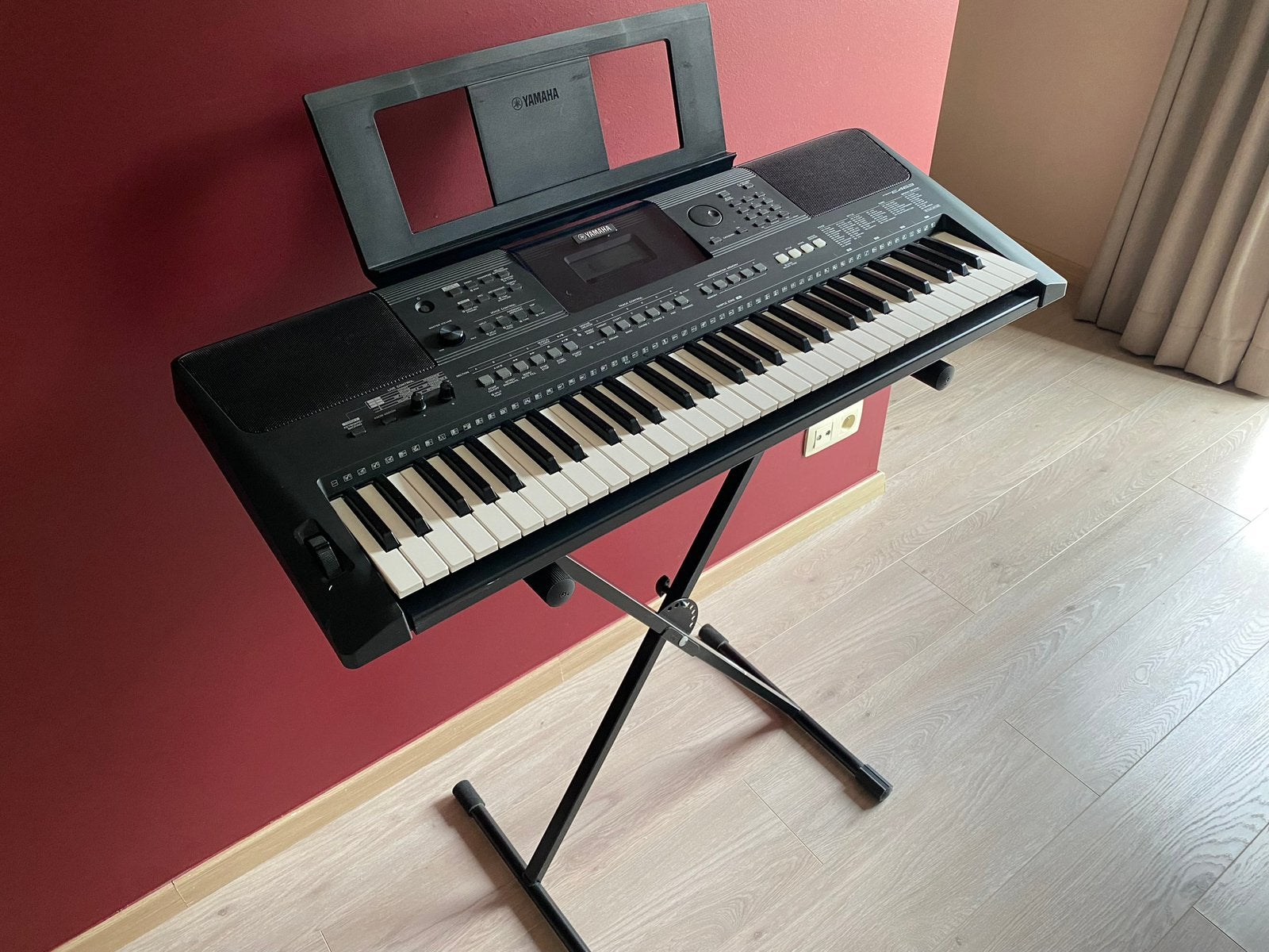 Keyboard Yamaha E463, Muziek en Instrumenten, Ophalen, Zo goed als nieuw, 61 toetsen, Yamaha