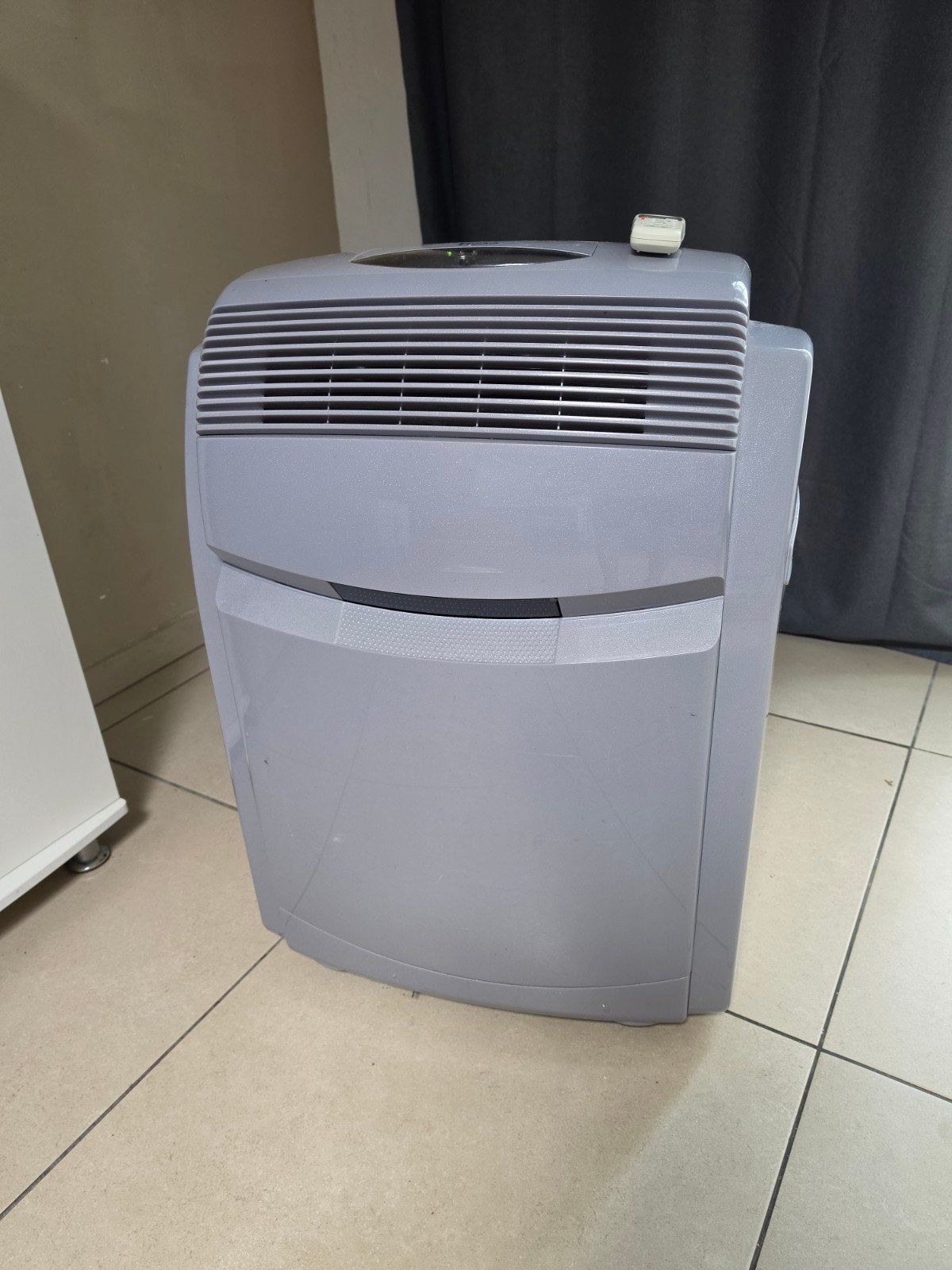 Mobiele airco Delonghi PINGUINO PAC 70 Eco, Elektronische apparatuur, Ophalen, Gebruikt, Timer, 3 snelheden of meer