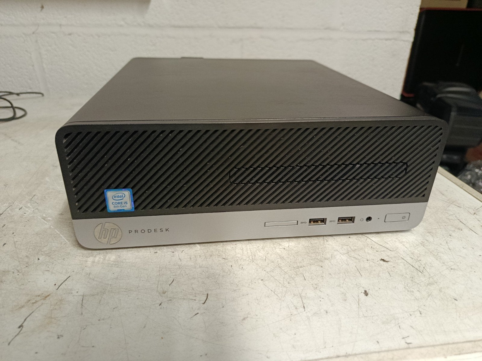 HP prodesk i5 PC 8ste gen, 8GB DDR4,240GB SSD, Windows 11pro, Audio, Tv en Foto, Schotelantennes, Ophalen