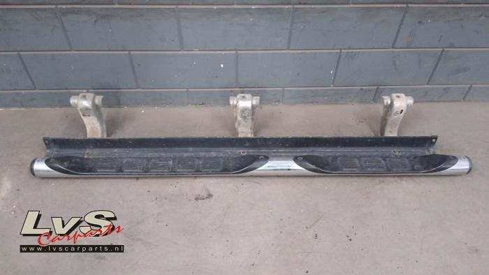 Marchepied droit d'un Fiat Fullback (COLEST49), -, 3 mois de garantie, Utilisé, Fiat