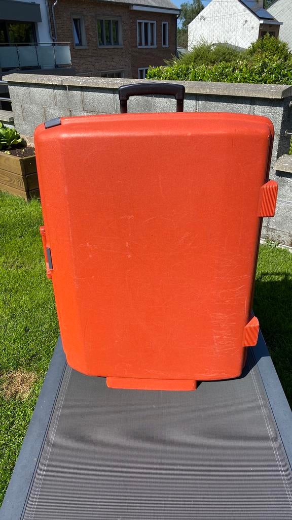 Valise Samsonite, Enlèvement, Utilisé