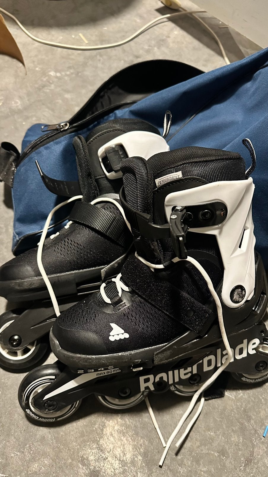 Skates 33-36 size, Ophalen, Zo goed als nieuw