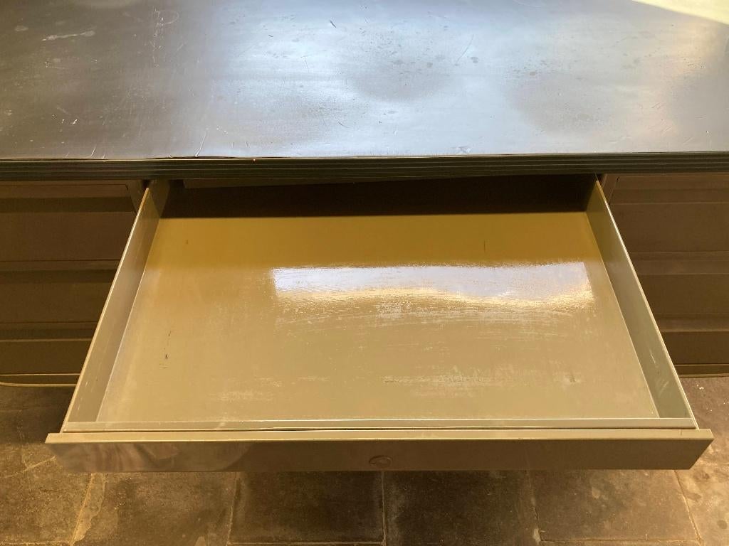 Vintage industrieel metalen bureau met 7 lades, Huis en Inrichting, Ophalen, Overige typen, Gebruikt, Met lades