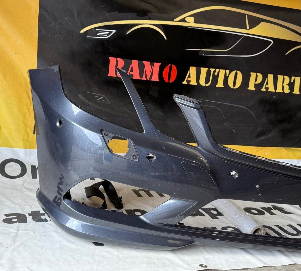 MERCEDES W207 E-CLASS AMG VOORBUMPER OEM A2078852725, 3 mois de garantie, Utilisé, -, Avant