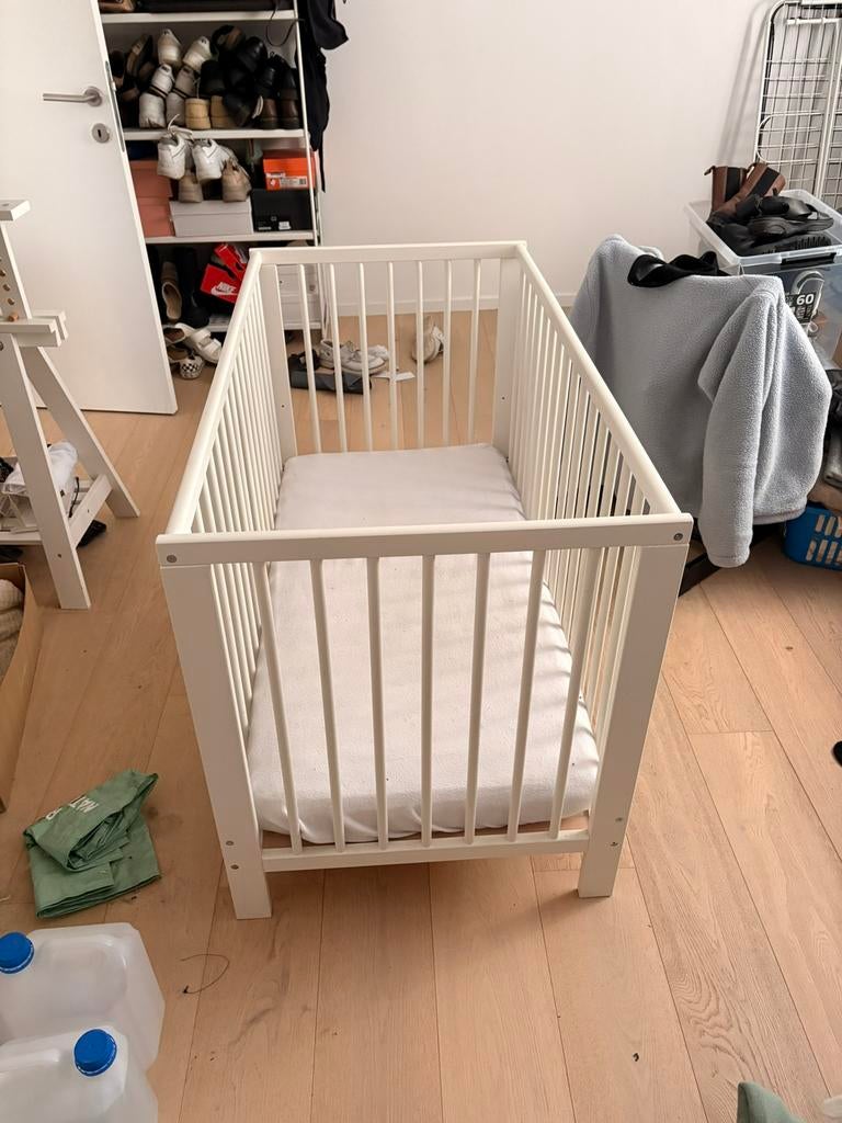 Ledikant ikea + matras, Enlèvement, Comme neuf, Lit