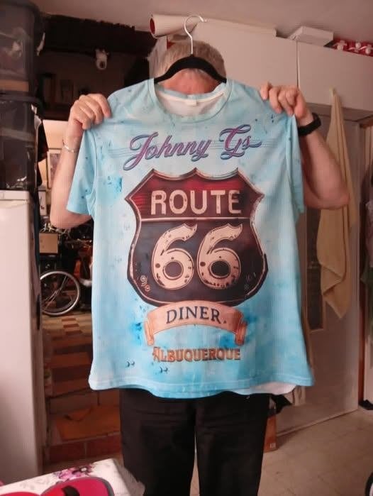 T-shirt van Johnny, Verzamelen, Ophalen of Verzenden, Nieuw, Overige typen, Voir étiquette