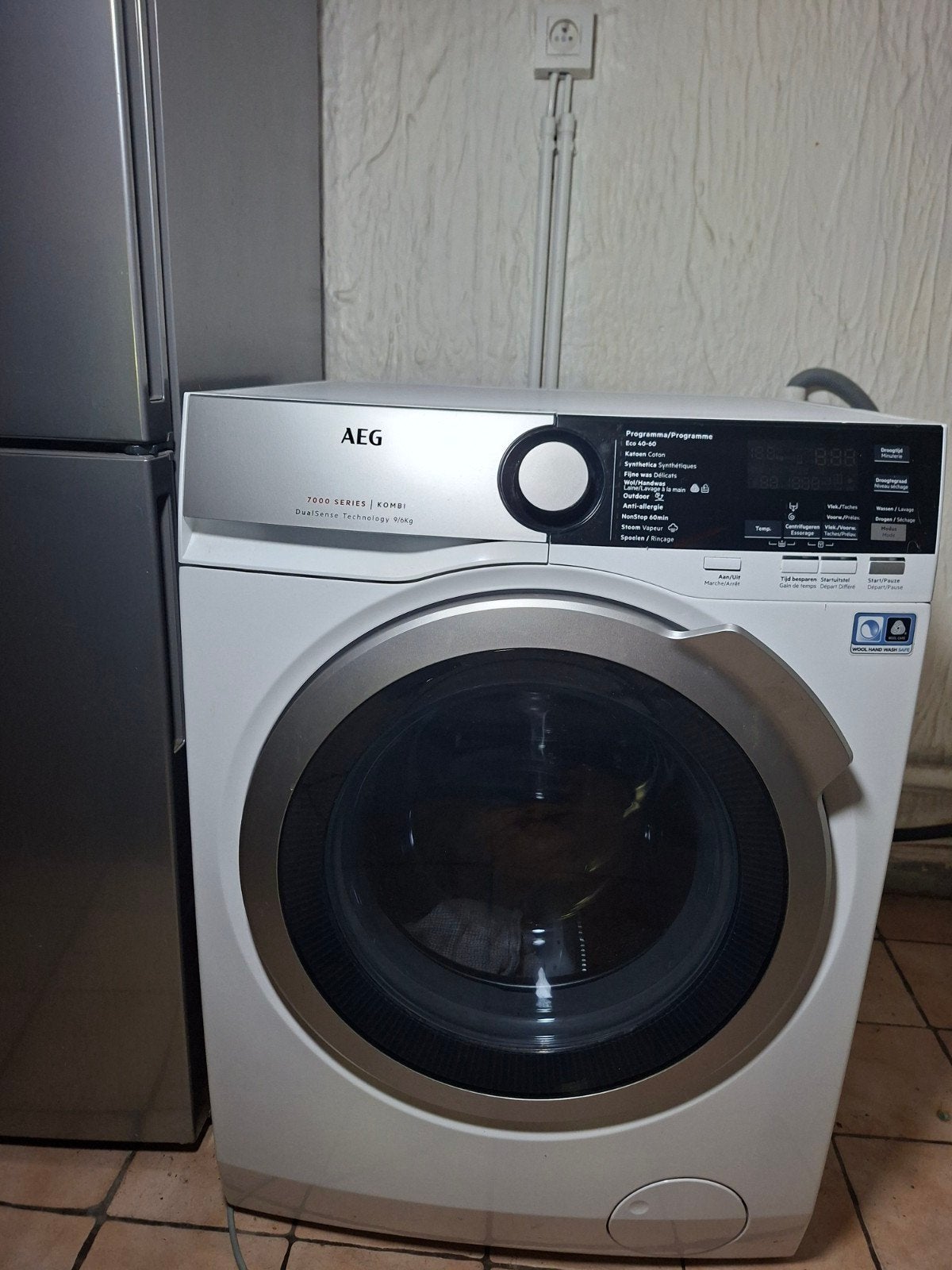 Machine à laver AEG 9 kg lavante-séchante, Enlèvement