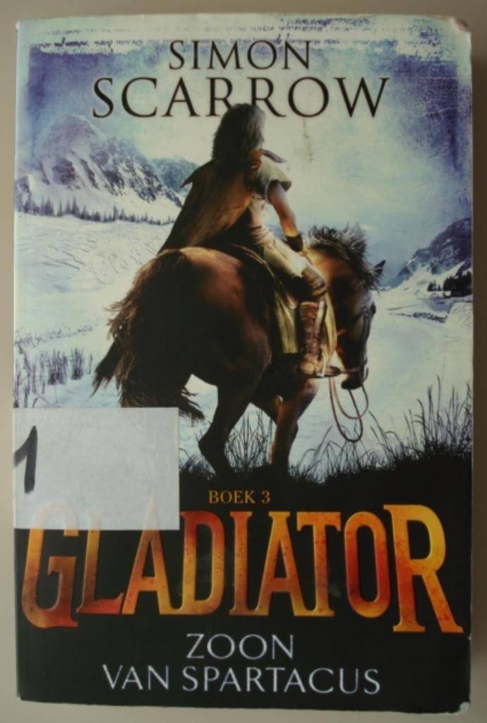 7. Simon Scarrow Gladiator zoon van Spartacus boek 3, Boeken, Verzenden, Gelezen, Simon Scarrow