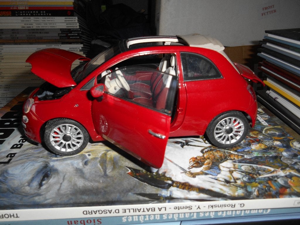 Norev 1/18 Fiat 500 ( manque un rétro), Hobby & Loisirs créatifs, Enlèvement ou Envoi, Norev