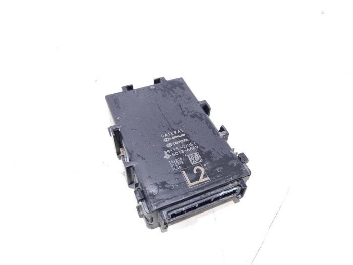 Gateway module van een Toyota C-HR, Gebruikt, -, -, Ophalen of Verzenden