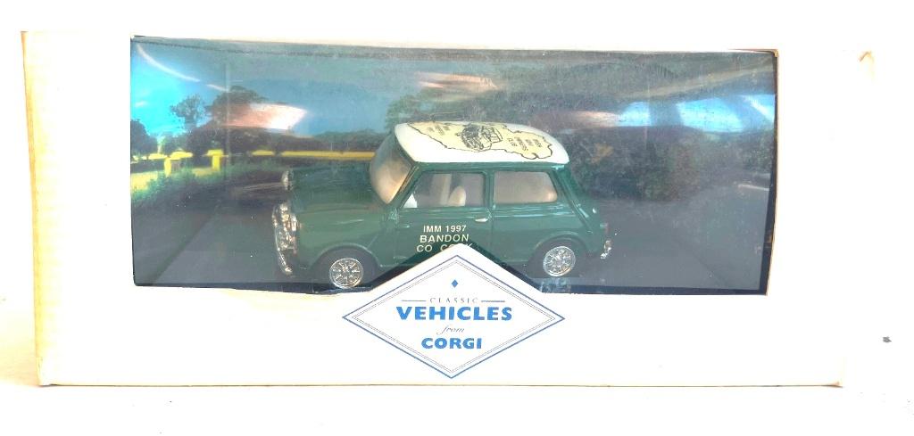 Mini Cooper Almond green IMM 1997  Corgi # 98136., Hobby en Vrije tijd, Modelauto's | 1:43, Ophalen of Verzenden, Zo goed als nieuw