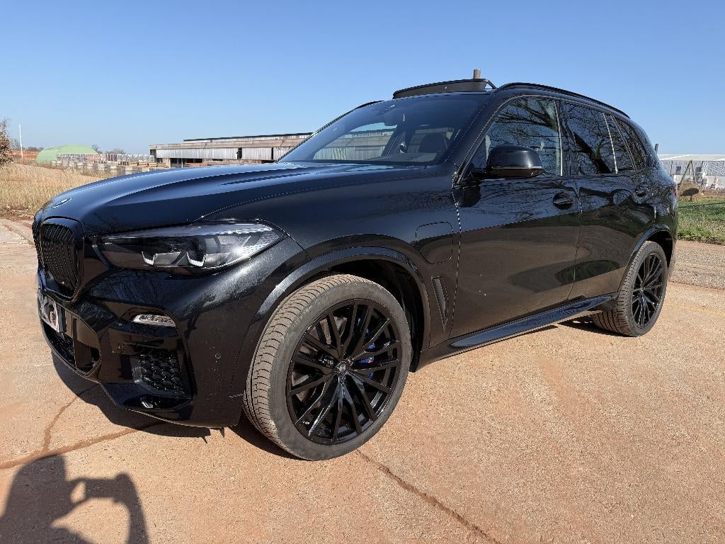 BMW X5 / Hybride / Xdrive /  45e / M-pakket, Auto's, BMW, Zwart, Leder, 5 zetels, Dealer onderhouden